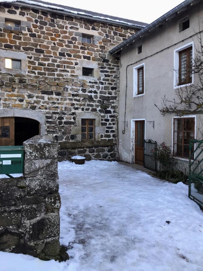 Maison De Famille Au Plateau Du Mezenc Les Vastres Exterior foto