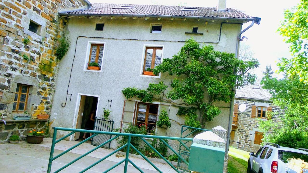 Maison De Famille Au Plateau Du Mezenc Les Vastres Exterior foto