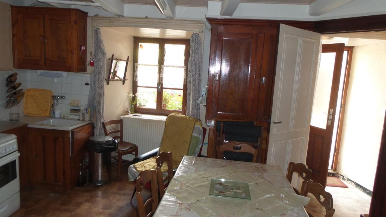 Maison De Famille Au Plateau Du Mezenc Les Vastres Exterior foto